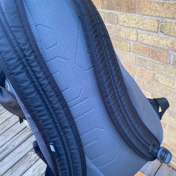 Vintage Nike Backpack Bag Gray Black Middle Check Swoosh - Picture 9 of 10